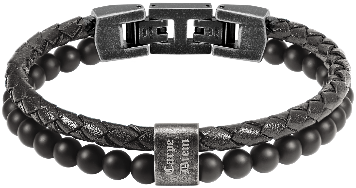 KARMA: BRACELET 13MM, BLACK BRAIDED LEATHER STRAP BLACK AGATES. 21.5CM, ADJUSTABLE. "CARPE DIEM" ENGRAVING.